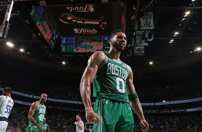 萄牙中场鲁 萄牙中场鲁