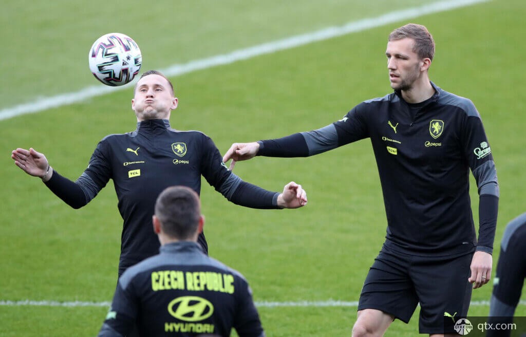 转会达成完 转会达成完